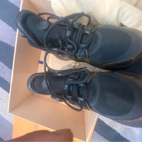 Woman’s Louis Vuitton sneakers size 38.5 brand new - Picture 2 of 8